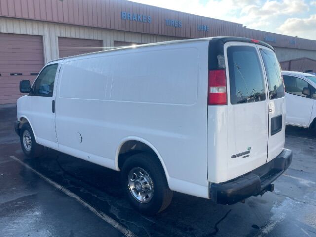 2015 Chevrolet Express 2500 Cargo photo 3