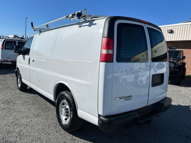 2015 Chevrolet Express 2500 Cargo Van w/ Ladder Rack & Bin Pkg