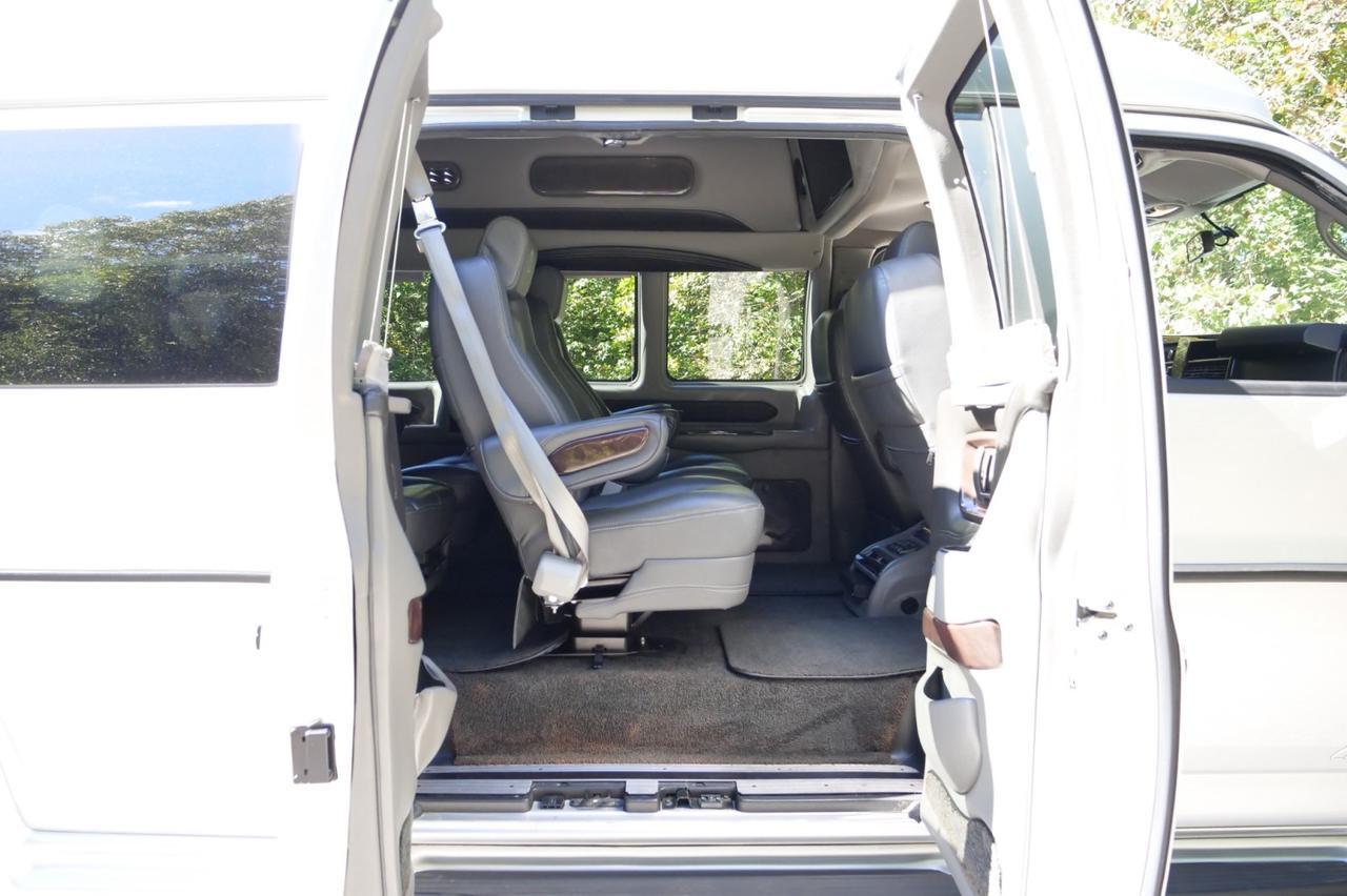 2015 Chevrolet Express Explorer Conversion Van / Limited SE / 9 Passenger! Lincolnton NC