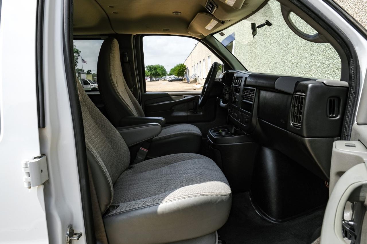2015 Chevrolet Express Passenger LT Farmers Branch TX