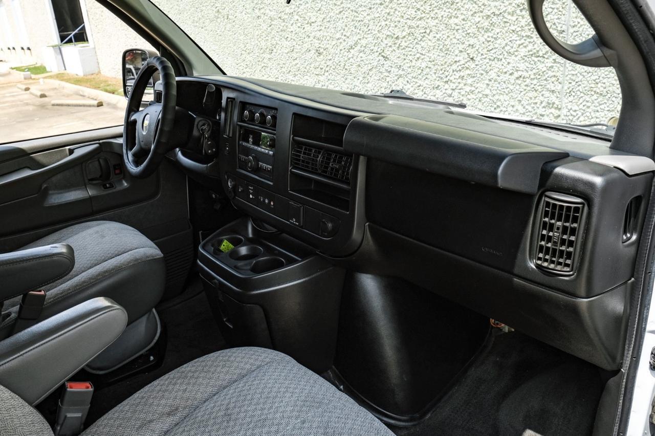 2015 Chevrolet Express Passenger LT Farmers Branch TX