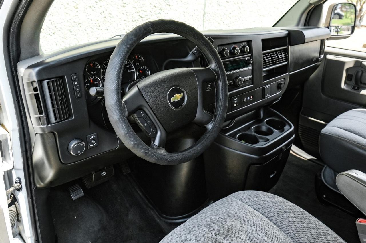 2015 Chevrolet Express Passenger LT
