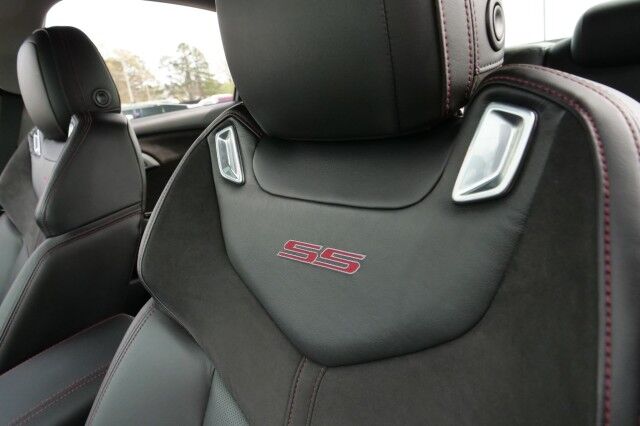 2015 Chevrolet SS / 6.2L V8 / Sunroof / Heated & Cooled Seats! High Point NC