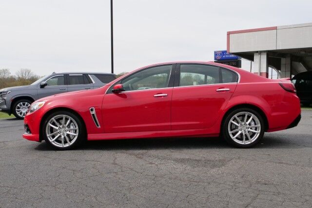 2015 Chevrolet SS / 6.2L V8 / Sunroof / Heated & Cooled Seats! High Point NC