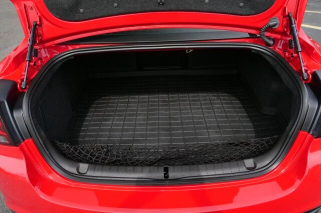 2015 Chevrolet SS / 6.2L V8 / Sunroof / Heated & Cooled Seats! High Point NC