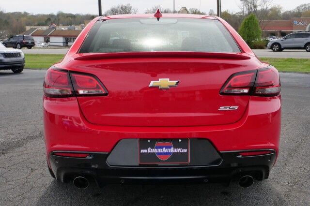 2015 Chevrolet SS / 6.2L V8 / Sunroof / Heated & Cooled Seats! High Point NC