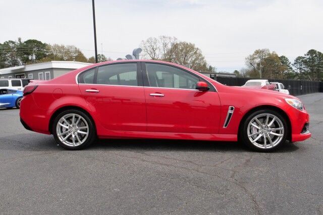 2015 Chevrolet SS / 6.2L V8 / Sunroof / Heated & Cooled Seats! High Point NC