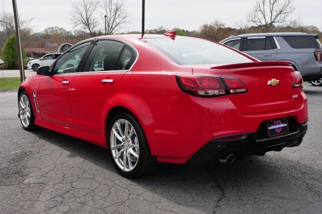 2015 Chevrolet SS / 6.2L V8 / Sunroof / Heated & Cooled Seats! High Point NC
