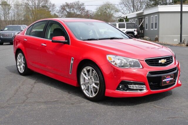 2015 Chevrolet SS / 6.2L V8 / Sunroof / Heated & Cooled Seats! High Point NC