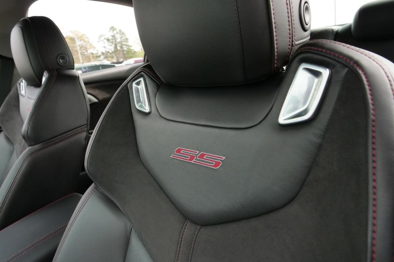 2015 Chevrolet SS / 6.2L V8 / Sunroof / Heated & Cooled Seats! Lincolnton NC