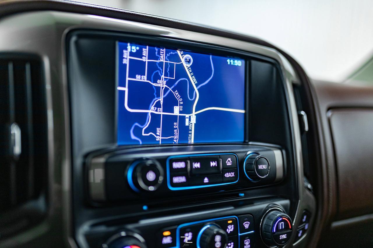 2015 Chevrolet Silverado 1500 4x4 Crew Cab High Country Leather Roof Nav BCam Red Deer AB