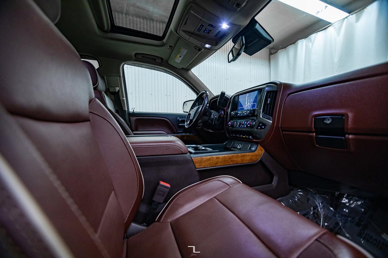 2015 Chevrolet Silverado 1500 4x4 Crew Cab High Country Leather Roof Nav BCam Red Deer AB