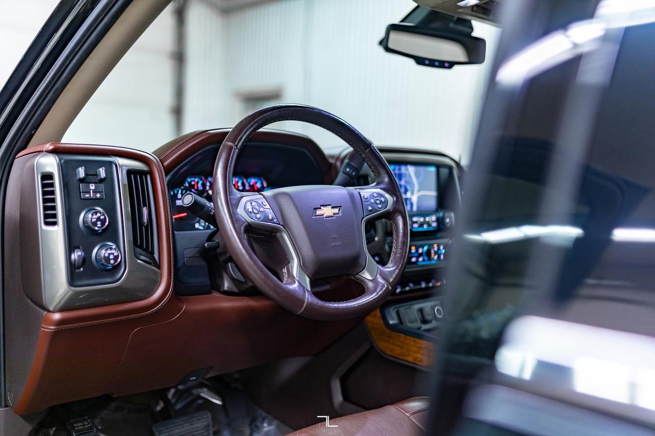 2015 Chevrolet Silverado 1500 4x4 Crew Cab High Country Leather Roof Nav BCam Red Deer AB