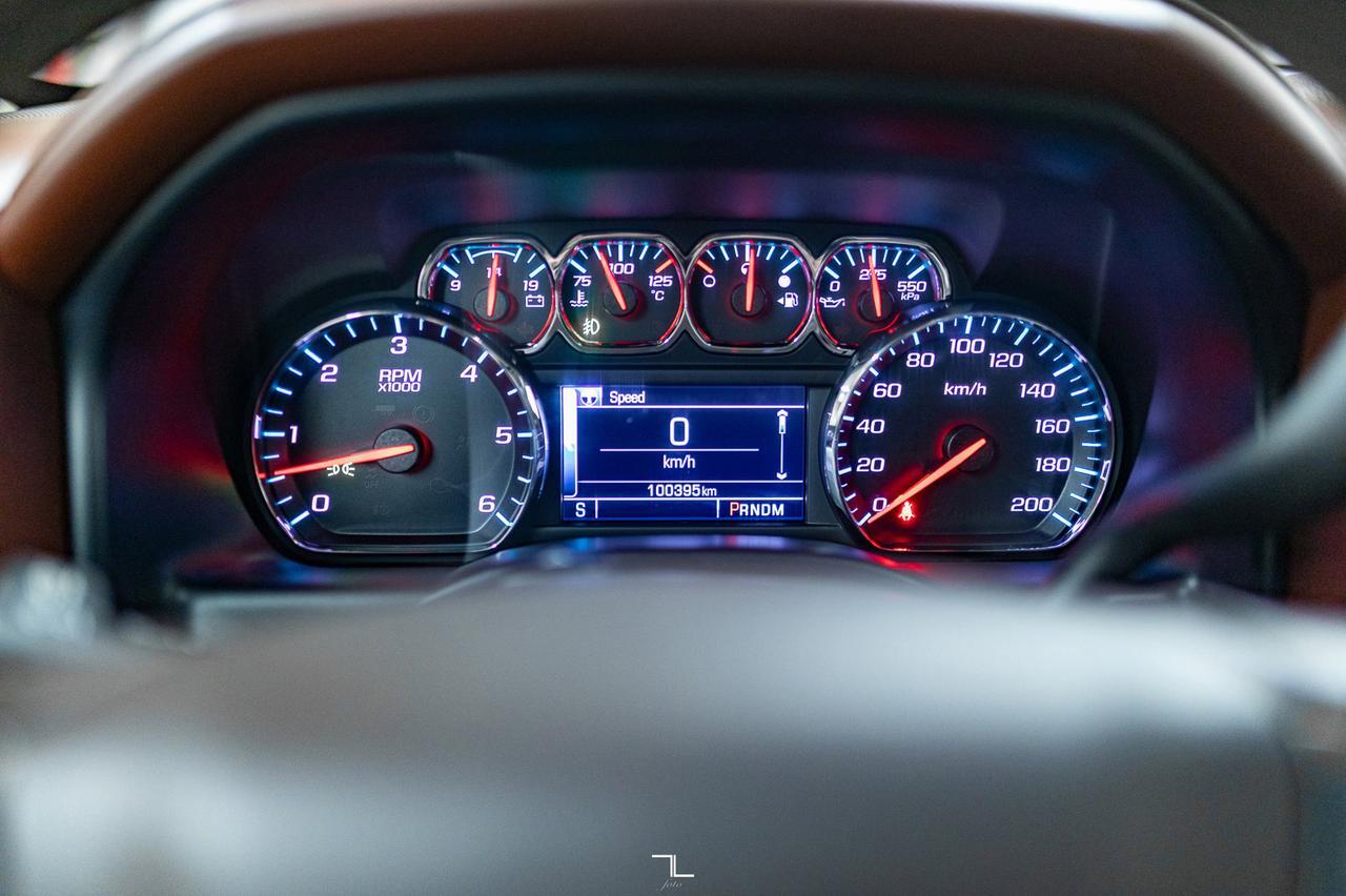 2015 Chevrolet Silverado 1500 4x4 Crew Cab High Country Leather Roof Nav BCam Red Deer AB