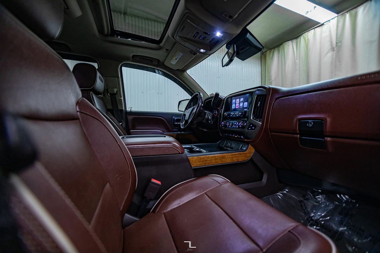 2015 Chevrolet Silverado 1500 4x4 Crew Cab High Country Leather Roof Nav Red Deer AB