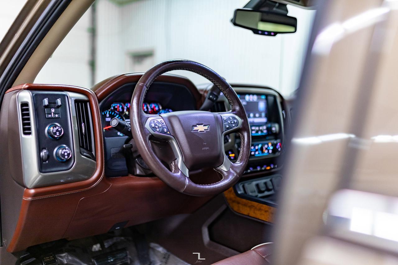 2015 Chevrolet Silverado 1500 4x4 Crew Cab High Country Leather Roof Nav Red Deer AB