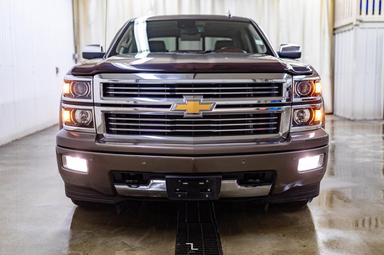 2015 Chevrolet Silverado 1500 4x4 Crew Cab High Country Leather Roof Nav Red Deer AB