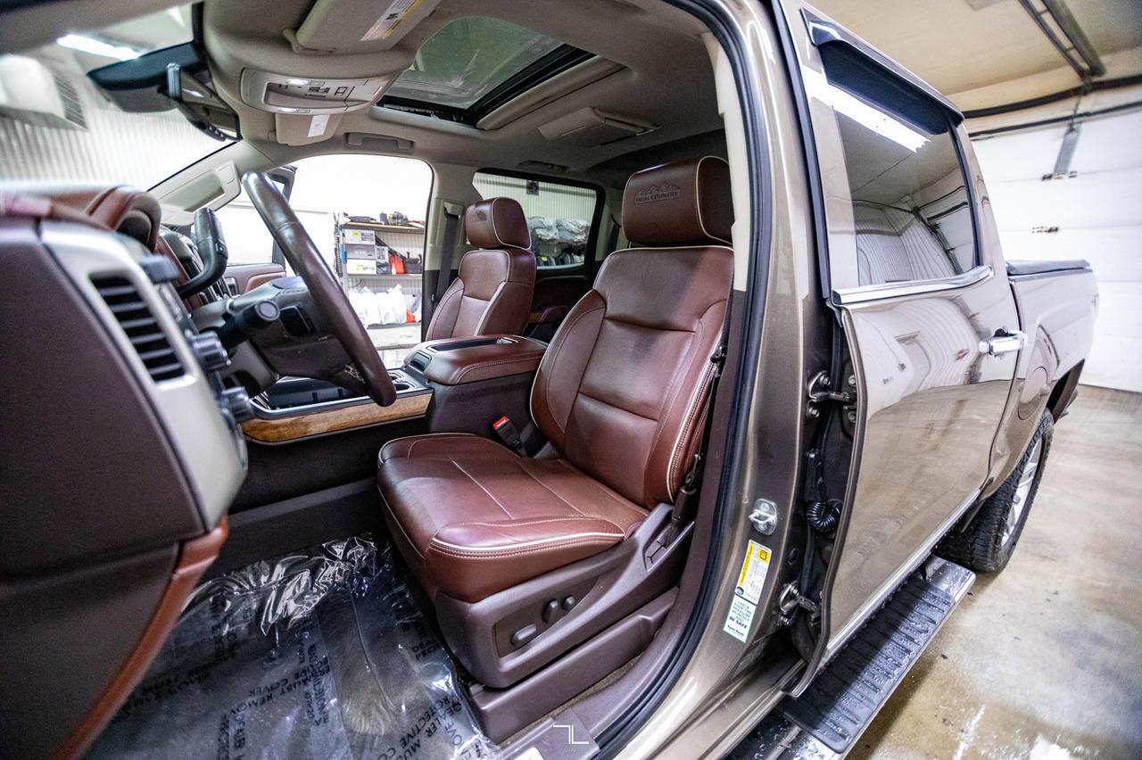 2015 Chevrolet Silverado 1500 4x4 Crew Cab High Country Leather Roof Nav Red Deer AB