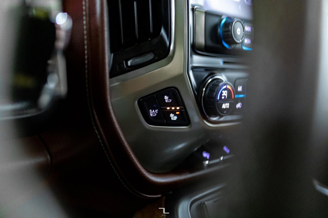 2015 Chevrolet Silverado 1500 4x4 Crew Cab High Country Leather Roof Nav Red Deer AB