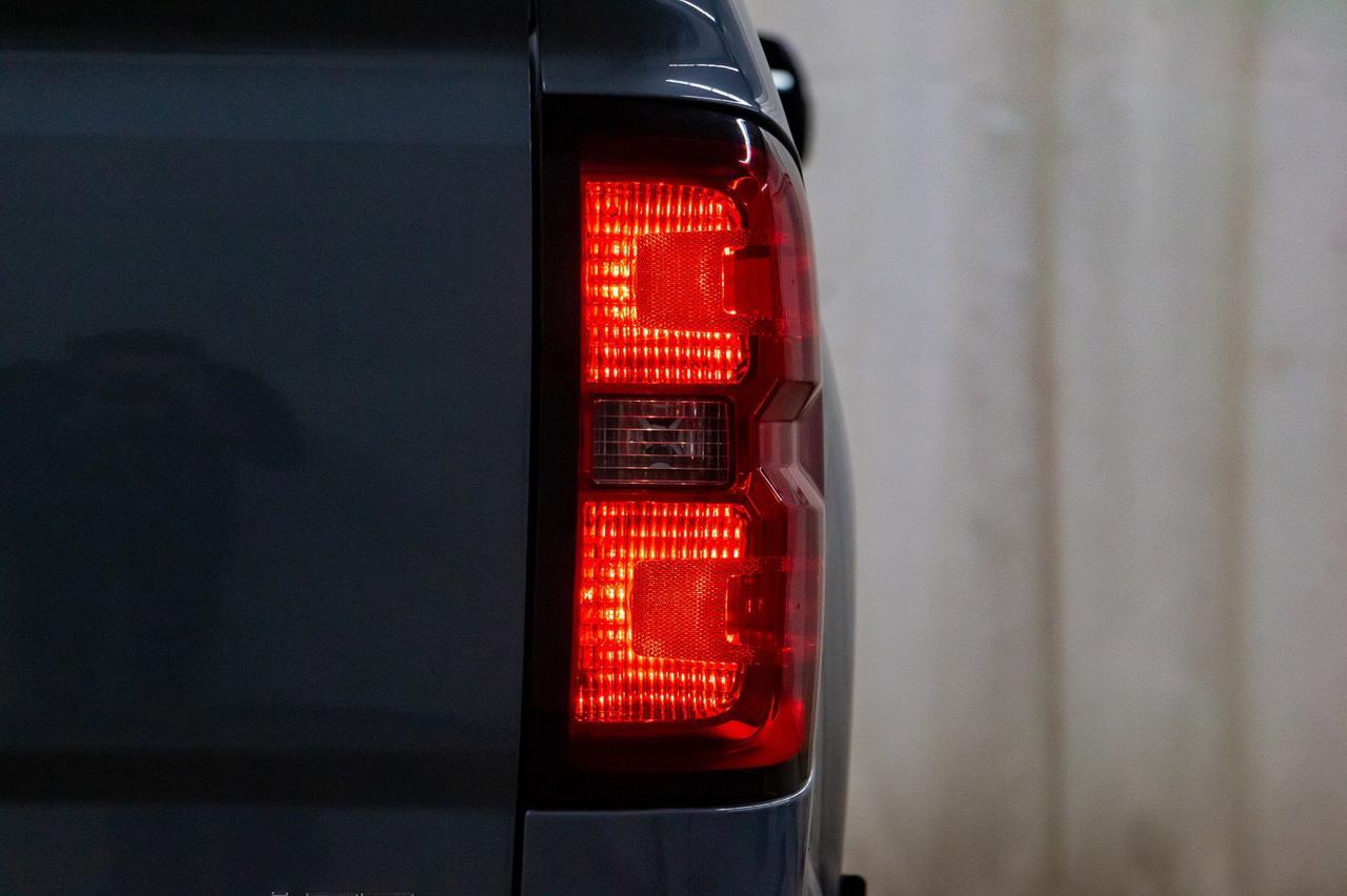 2015 Chevrolet Silverado 1500 4x4 Crew Cab LTZ Z71 Leather Roof Nav Red Deer AB