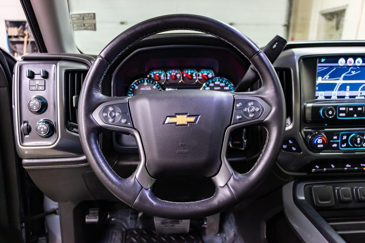 2015 Chevrolet Silverado 1500 4x4 Crew Cab LTZ Z71 Leather Roof Nav Red Deer AB