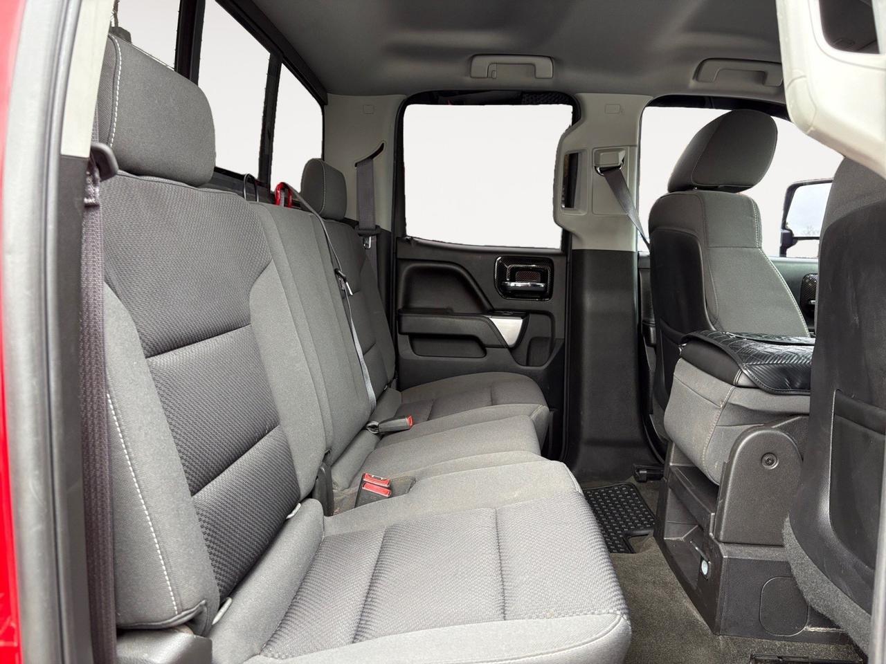 2015 Chevrolet Silverado 1500 LT, LIFTED, RUNNING BOARDS, TOW PACKAGE, CUSTOM FUEL WHEELS, LIGHT BAR, NAVIGATION, POWER REAR SLIDING WINDOW, LOW MILEAGE, THIS BEAST IS READY TO BE ON THE ROAD! Virginia Beach VA