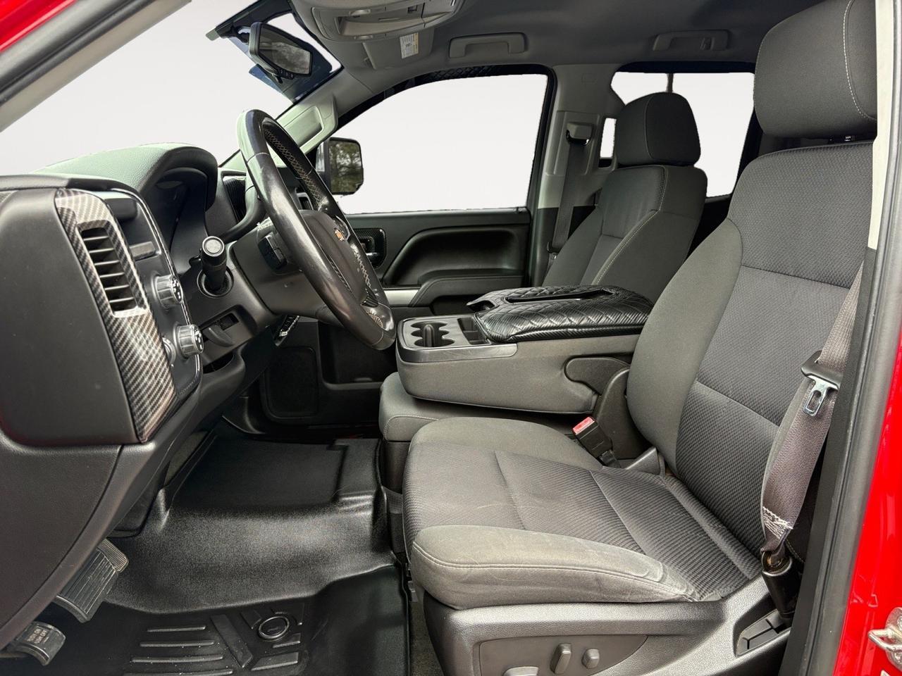 2015 Chevrolet Silverado 1500 LT, LIFTED, RUNNING BOARDS, TOW PACKAGE, CUSTOM FUEL WHEELS, LIGHT BAR, NAVIGATION, POWER REAR SLIDING WINDOW, LOW MILEAGE, THIS BEAST IS READY TO BE ON THE ROAD!