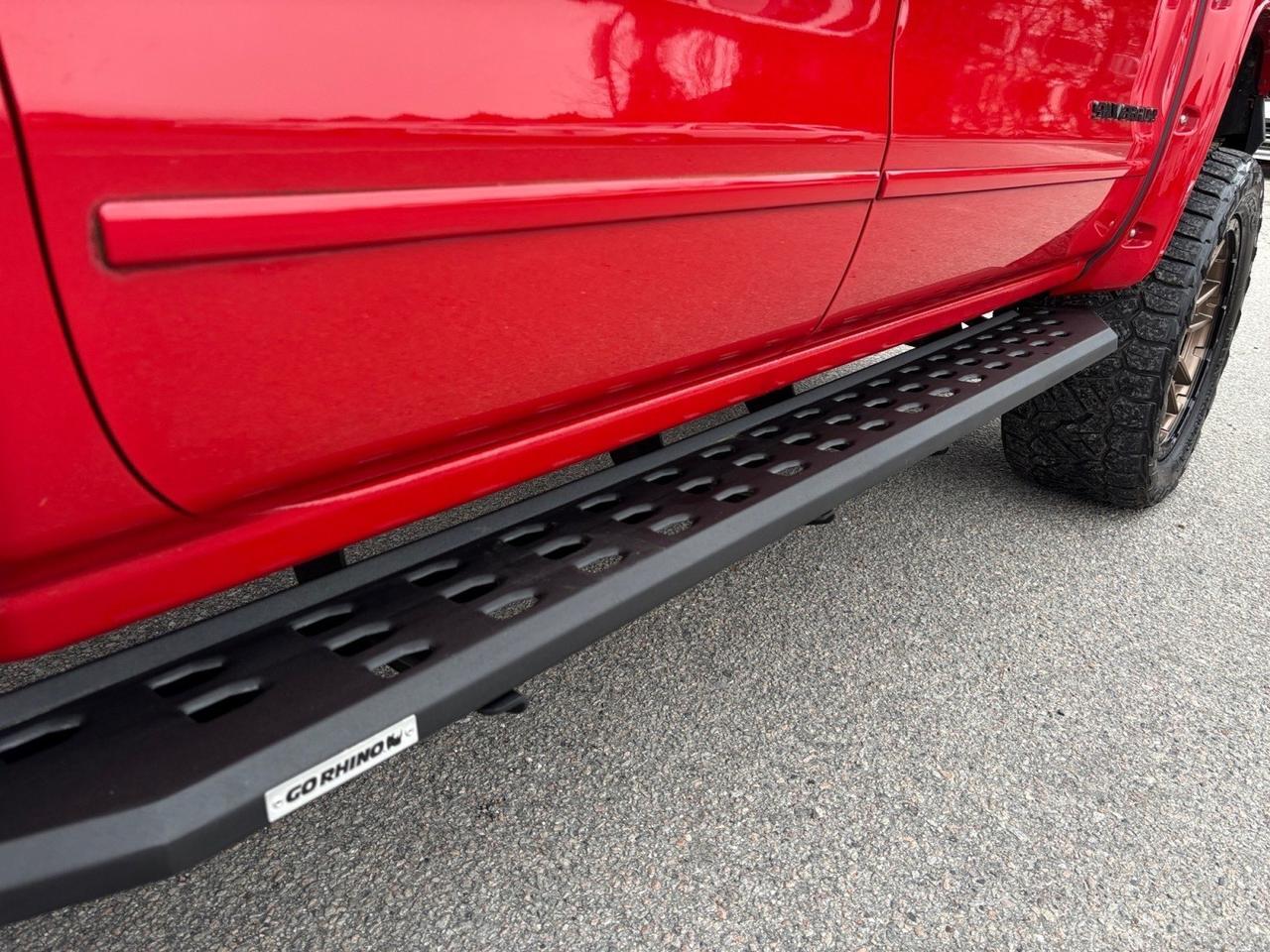 2015 Chevrolet Silverado 1500 LT, LIFTED, RUNNING BOARDS, TOW PACKAGE, CUSTOM FUEL WHEELS, LIGHT BAR, NAVIGATION, POWER REAR SLIDING WINDOW, LOW MILEAGE, THIS BEAST IS READY TO BE ON THE ROAD! Virginia Beach VA