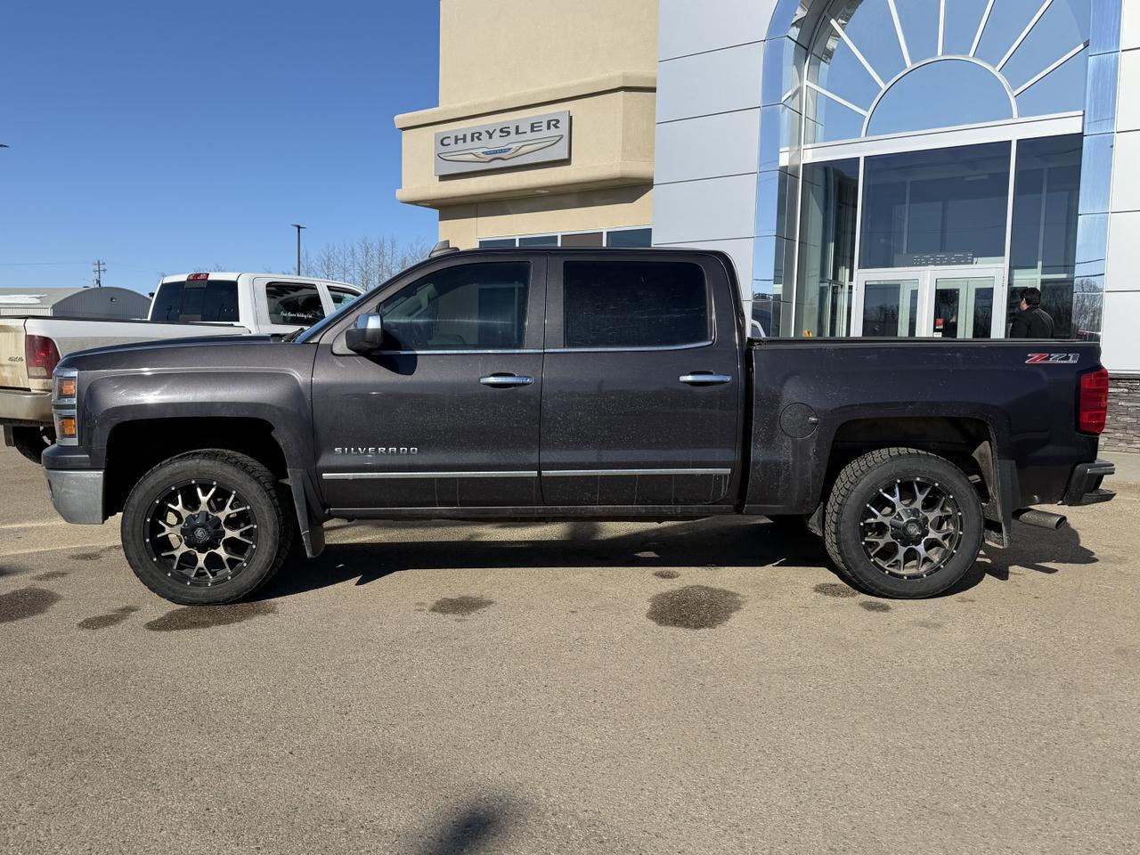 2015 Chevrolet Silverado 1500 LTZ Crew Cab 4x4 | V8 | Leather | Heated Seats | NAV | Remote Start | Rearview Camera | Bluetooth Redwater AB