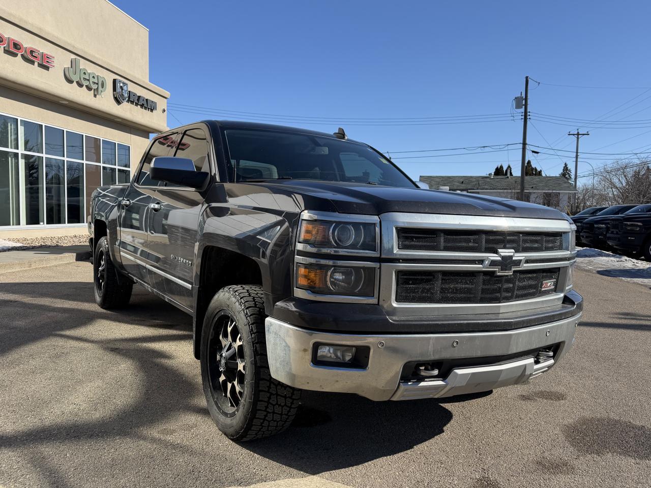 2015 Chevrolet Silverado 1500 LTZ Crew Cab 4x4 | V8 | Leather | Heated Seats | NAV | Remote Start | Rearview Camera | Bluetooth Redwater AB