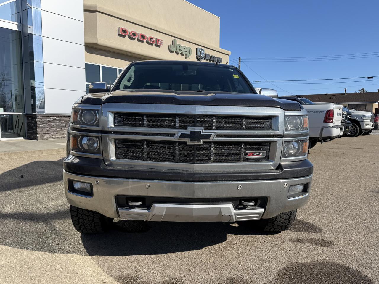 2015 Chevrolet Silverado 1500 LTZ Crew Cab 4x4 | V8 | Leather | Heated Seats | NAV | Remote Start | Rearview Camera | Bluetooth Redwater AB
