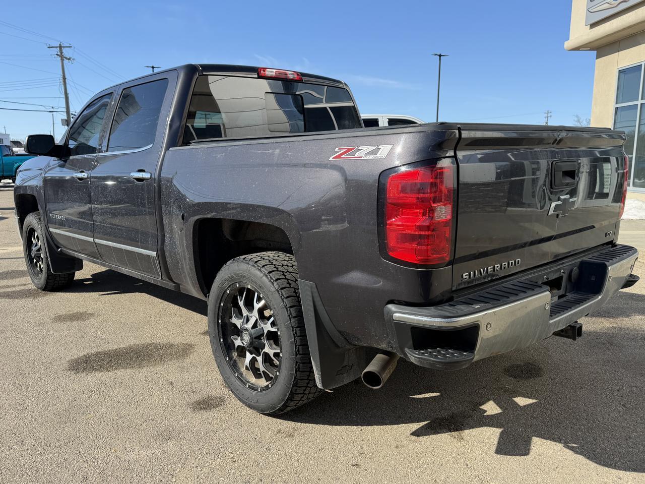 2015 Chevrolet Silverado 1500 LTZ Crew Cab 4x4 | V8 | Leather | Heated Seats | NAV | Remote Start | Rearview Camera | Bluetooth Redwater AB