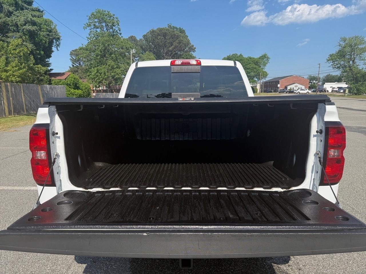 2015 Chevrolet Silverado 1500 LTZ, HEATED/VENTILATED SEATS, BOSE SPEAKERS, BLUETOOTH, WIFI, POWER FOLDING MIRRORS, POWER/HEATED MIRRORS, POWER SLIDING REAR WINDOW, REMOTE KEYLESS ENTRY, CLEAN CARFAX! Norfolk VA