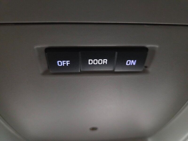 2015 Chevrolet Silverado 2500 4WD 6.0L V8 Backup Camera Bedliner Tool Box FREE WARRANTY Call (682)587-6288 Arlington TX