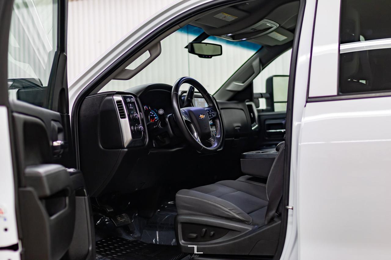 2015 Chevrolet Silverado 2500HD 4x4 Crew Cab LT 6" Lift Wheels BCam Red Deer AB