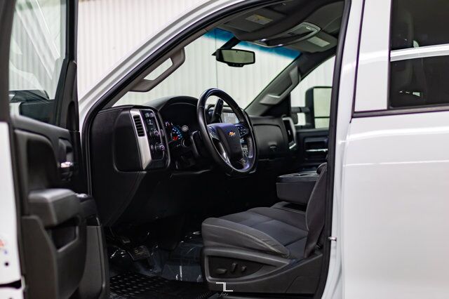 2015 Chevrolet Silverado 2500HD 4x4 Crew Cab LT 6&quot; Lift Wheels BCam Red Deer AB