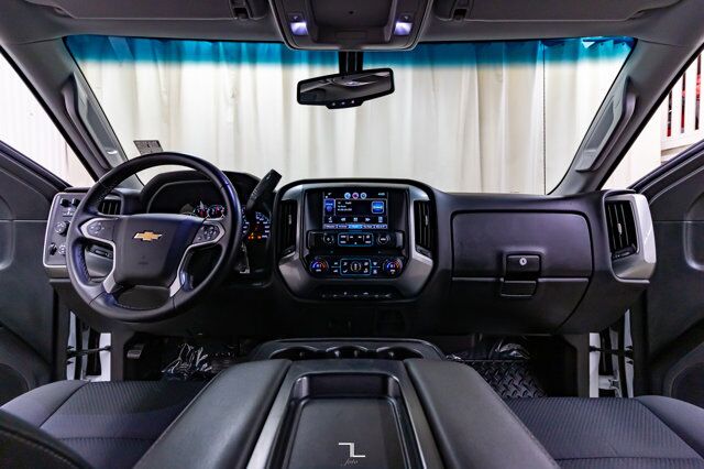 2015 Chevrolet Silverado 2500HD 4x4 Crew Cab LT 6&quot; Lift Wheels BCam Red Deer AB