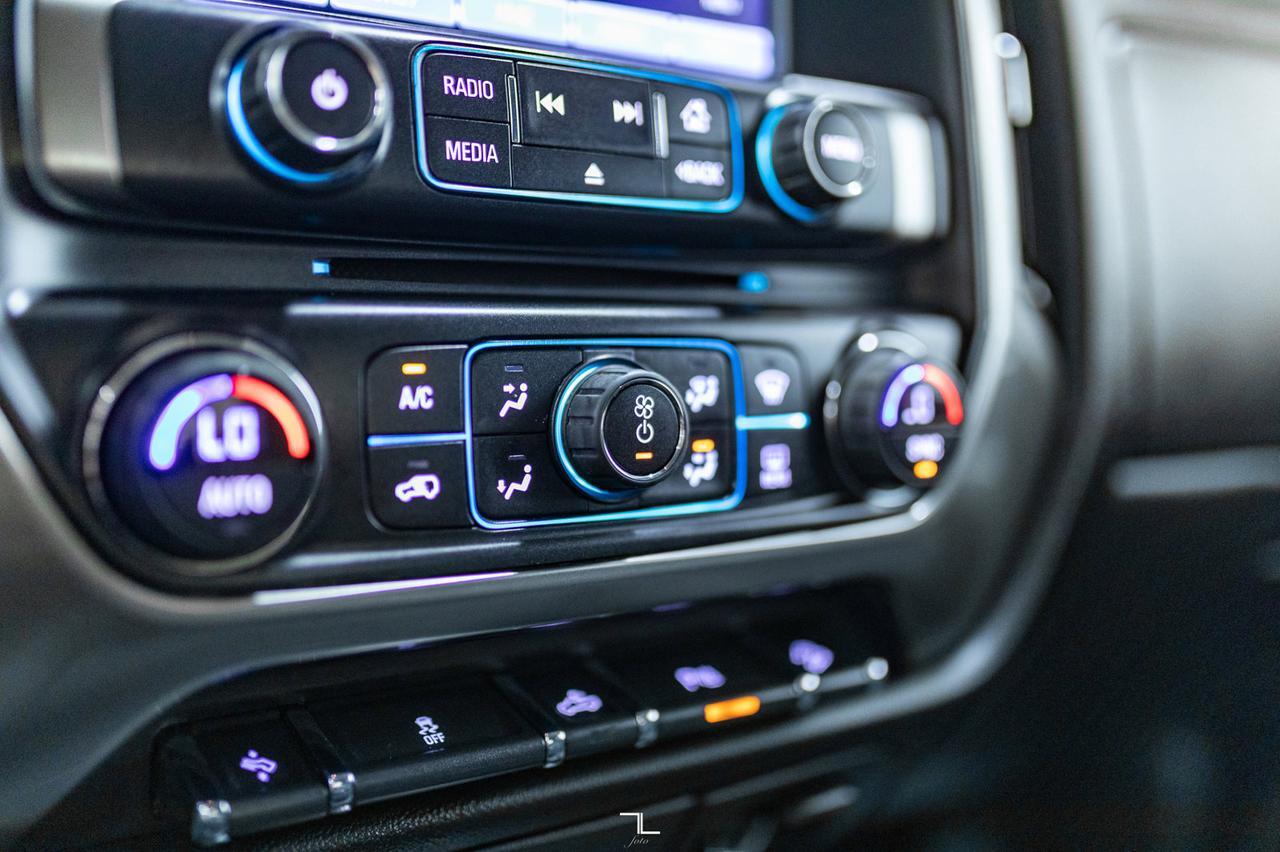 2015 Chevrolet Silverado 2500HD 4x4 Crew Cab LT Z71 BCam Red Deer AB