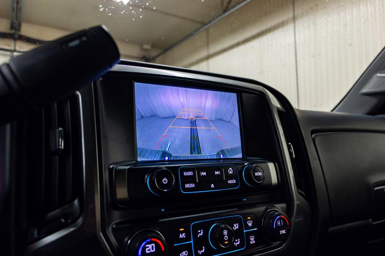 2015 Chevrolet Silverado 2500HD 4x4 Crew Cab LT Z71 Diesel BCam Red Deer AB