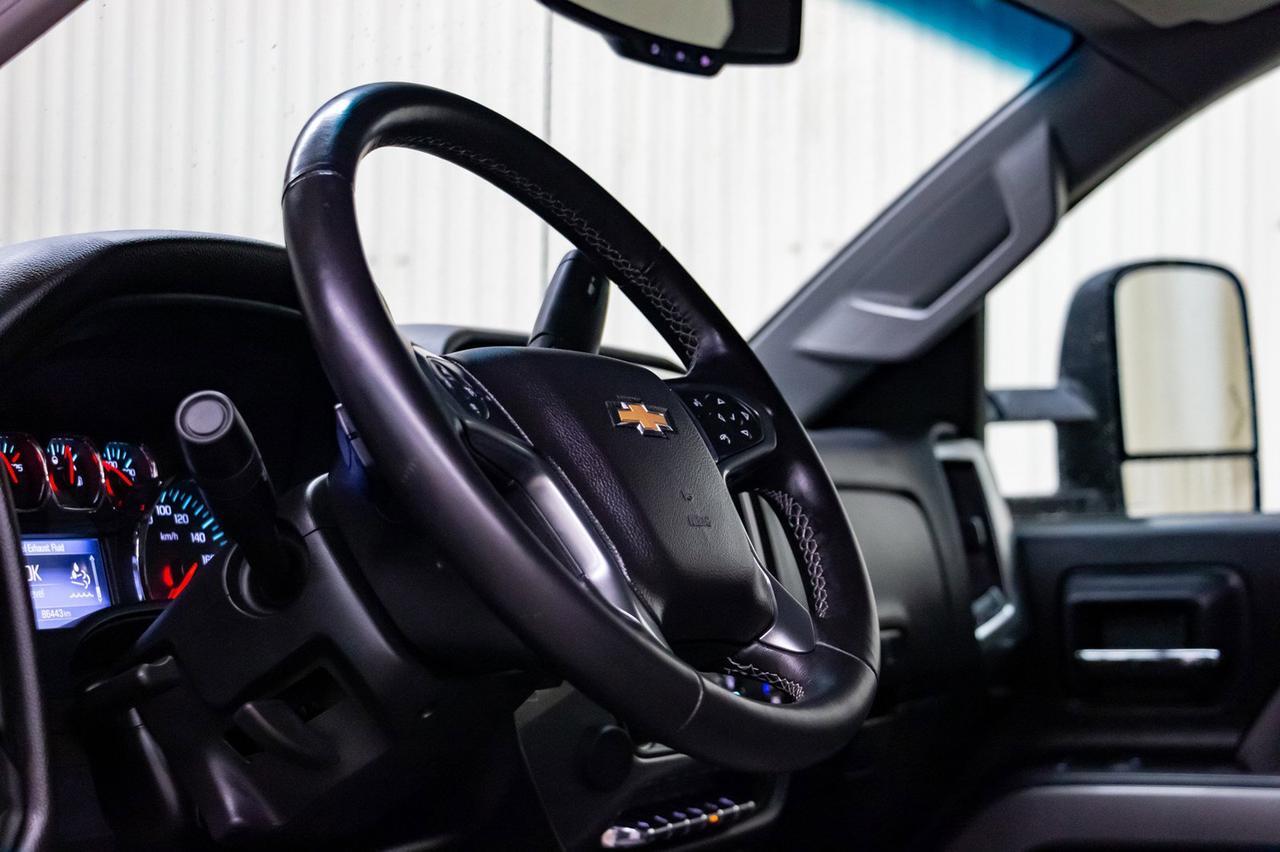 2015 Chevrolet Silverado 2500HD 4x4 Crew Cab LT Z71 Diesel BCam Red Deer AB