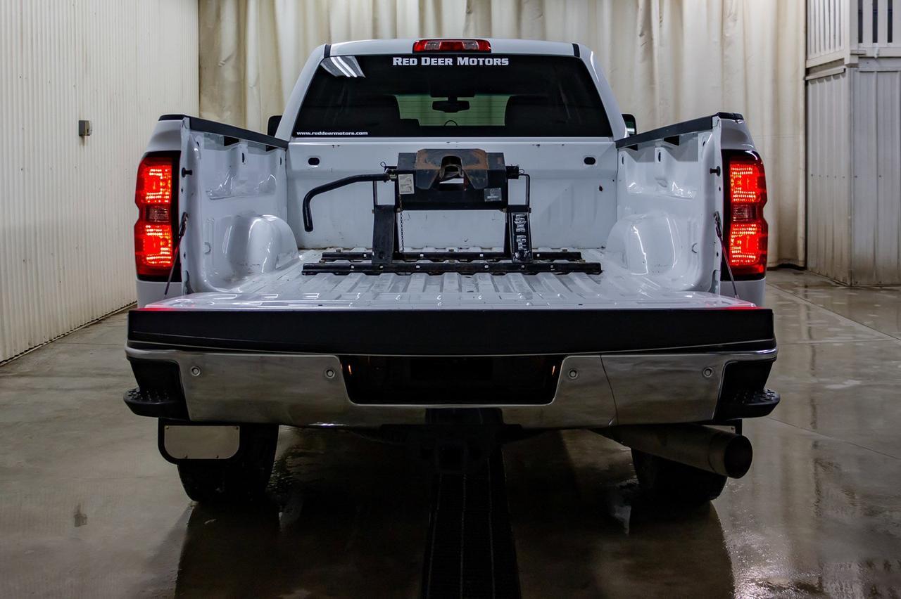 2015 Chevrolet Silverado 2500HD 4x4 Crew Cab LT Z71 Diesel BCam Red Deer AB