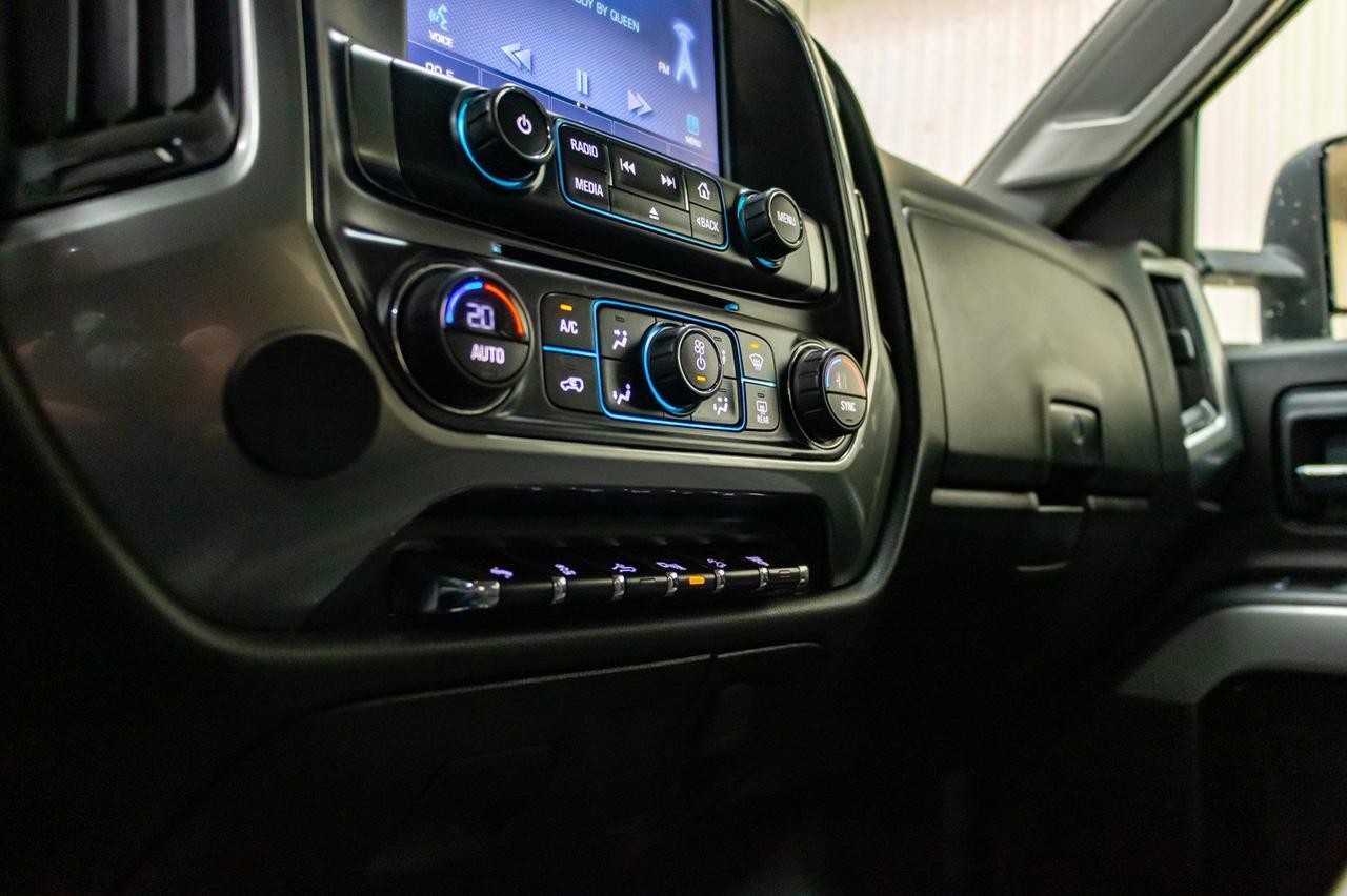 2015 Chevrolet Silverado 2500HD 4x4 Crew Cab LT Z71 Diesel BCam Red Deer AB