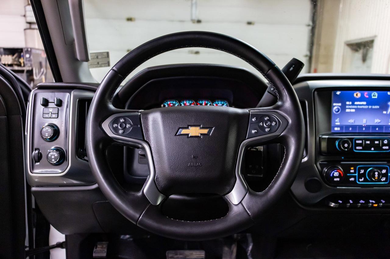 2015 Chevrolet Silverado 2500HD 4x4 Crew Cab LT Z71 Diesel BCam Red Deer AB