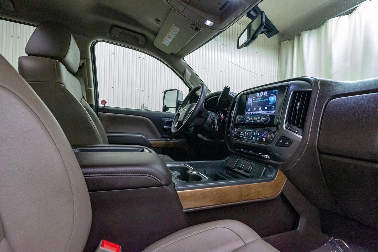 2015 Chevrolet Silverado 2500HD 4x4 Crew Cab LTZ Diesel Leather BCam Red Deer AB