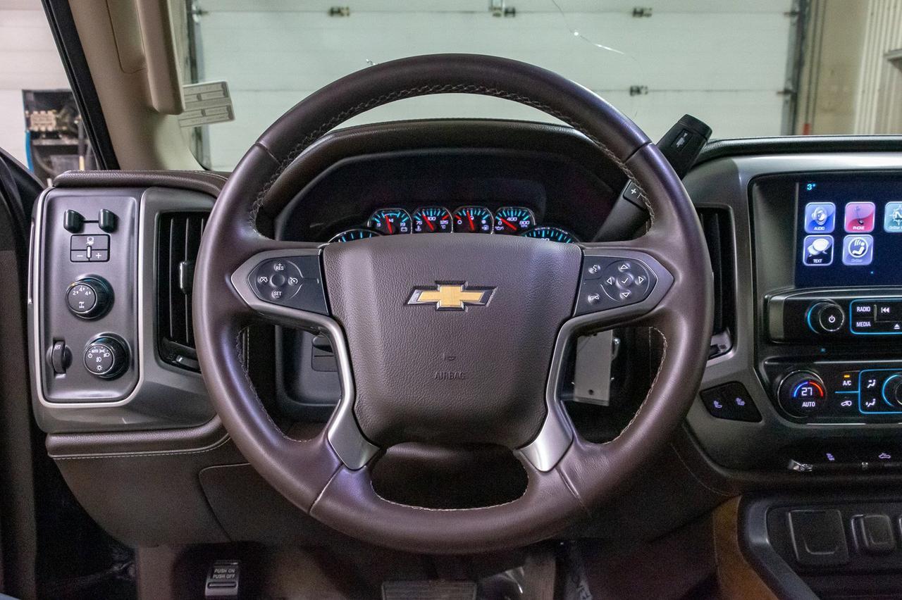 2015 Chevrolet Silverado 2500HD 4x4 Crew Cab LTZ Diesel Leather BCam Red Deer AB