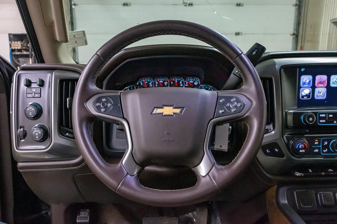 2015 Chevrolet Silverado 2500HD 4x4 Crew Cab LTZ Diesel Leather BCam Red Deer AB