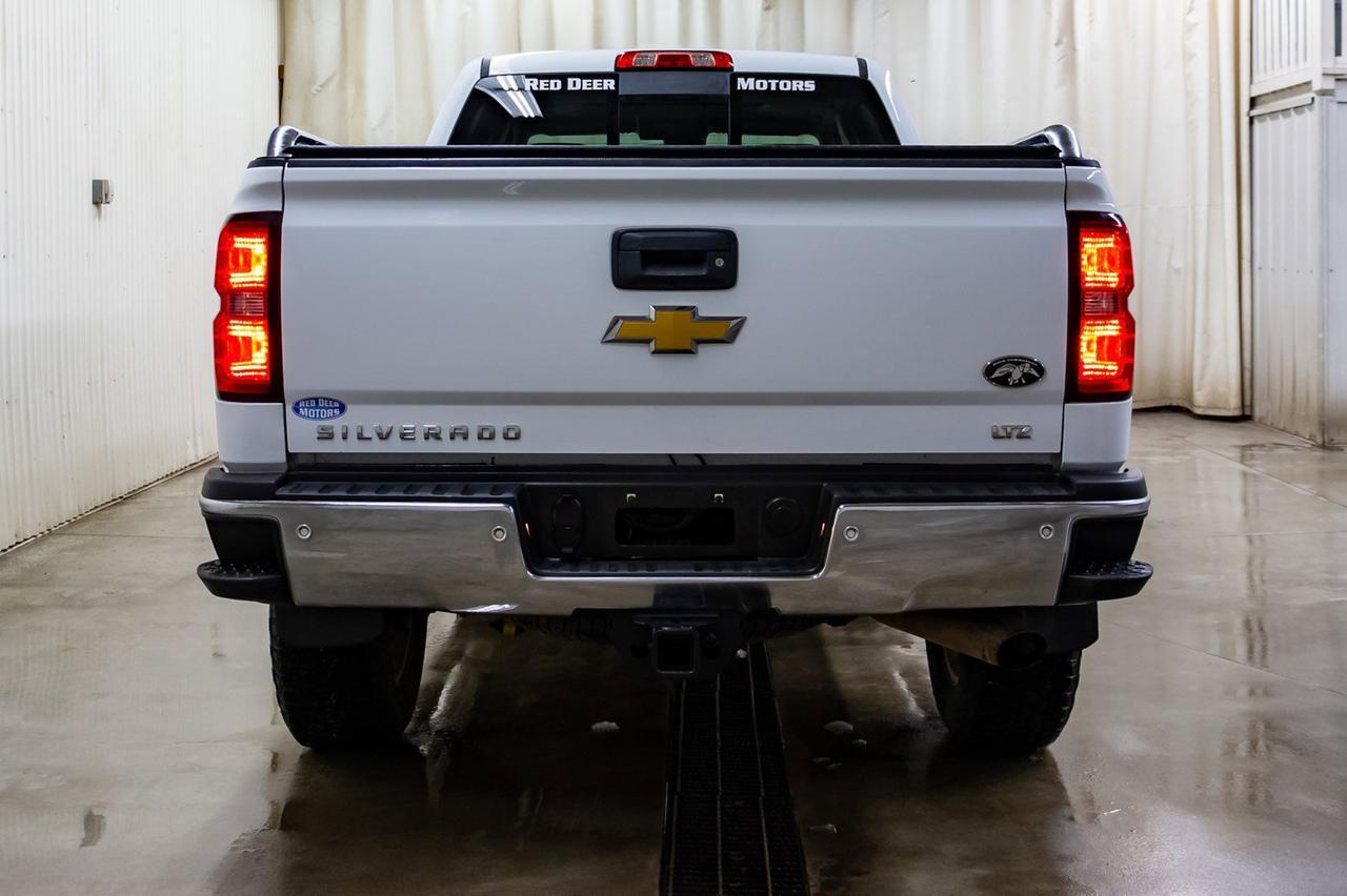 2015 Chevrolet Silverado 2500HD 4x4 Crew Cab LTZ Z71 Duck Commander Red Deer AB