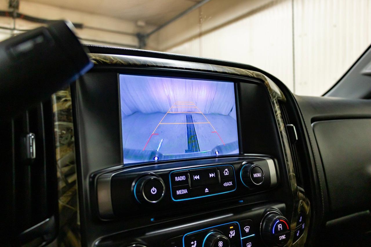 2015 Chevrolet Silverado 2500HD 4x4 Crew Cab LTZ Z71 Duck Commander Red Deer AB