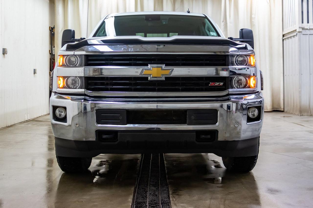 2015 Chevrolet Silverado 2500HD 4x4 Crew Cab LTZ Z71 Duck Commander Red Deer AB
