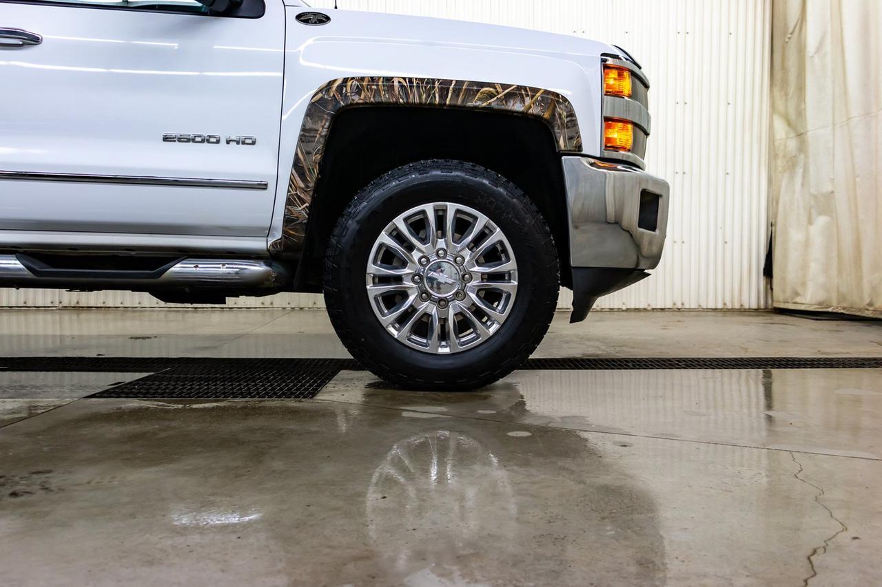 2015 Chevrolet Silverado 2500HD 4x4 Crew Cab LTZ Z71 Duck Commander Red Deer AB